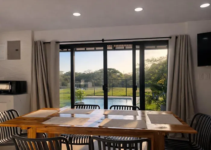 3 Bedrroms 3 Bathrooms Private Pool Holiday home *